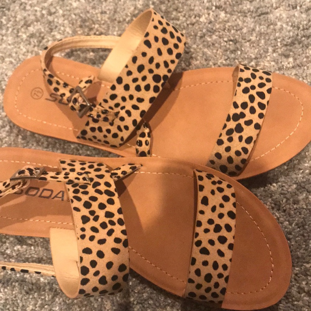 Sandals - Picture 3 of 3